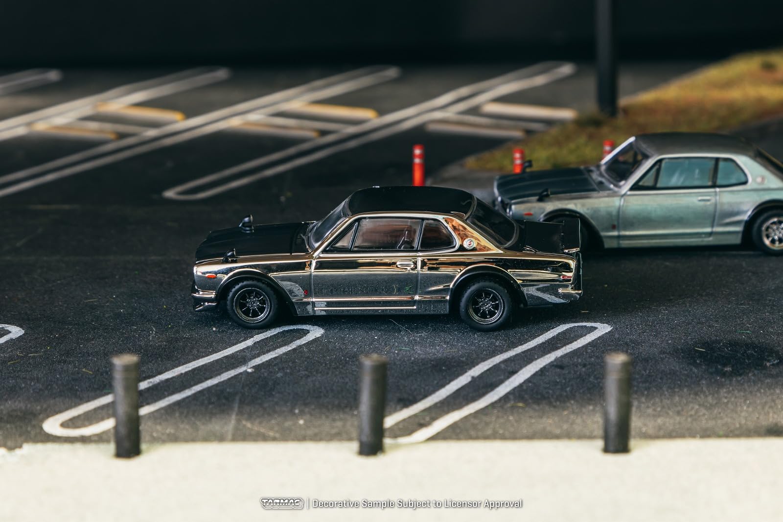 Amazon | TARMACWORKS 1/64 Skyline HT 2000GT-R Silver Chrome